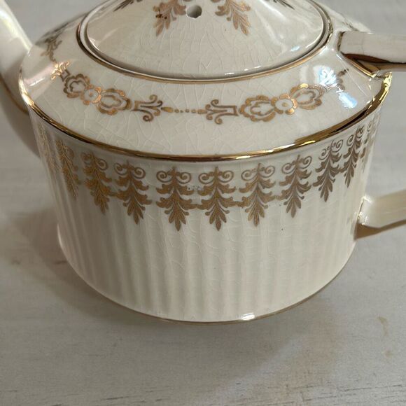 SADLER Vintage English Teapot - Picture 2 of 7
